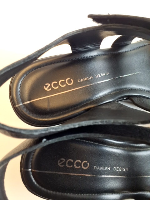 Ecco Sandal